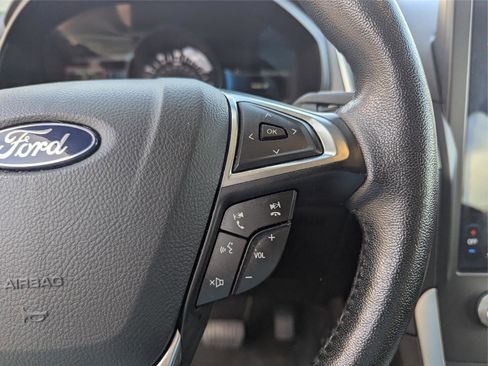 Used 2022 Ford Edge SEL image 24