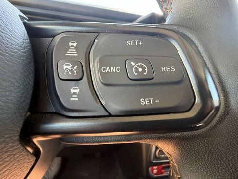 Used 2024 Jeep Wrangler Unlimited AWD/4WD image 17
