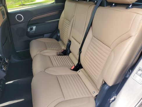 New 2026 Land Rover Discovery Dynamic SE AWD/4WD image 32