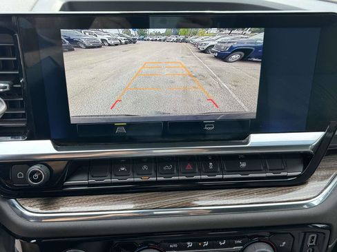 Used 2023 Chevrolet Silverado 1500 LT image 23