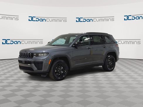 New 2026 Jeep Grand Cherokee 4WD image 4