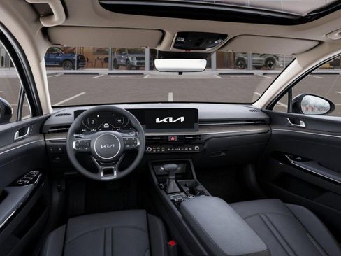 New 2025 Kia K5 EX image 17
