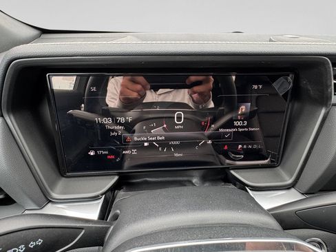 New 2027 GMC Terrain Elevation w/ Elevation Premium Package AWD/4WD image 12