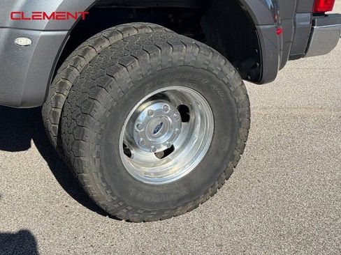 Used 2022 Ford F350 Lariat w/ Lariat Ultimate Package image 4