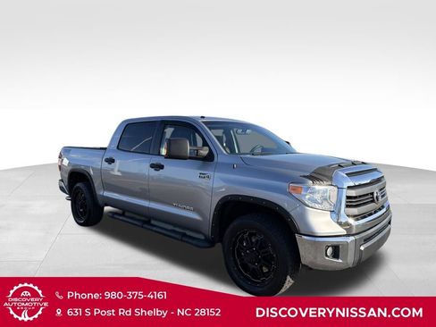 Used 2015 Toyota Tundra SR5 w/ SR5 Upgrade Package image 4