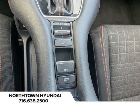 Used 2023 Honda HR-V Sport image 15