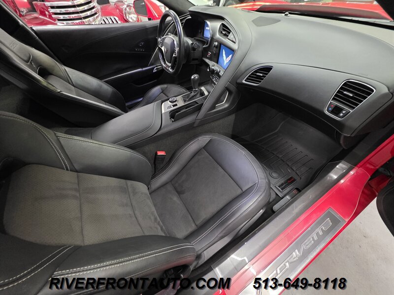 Used 2015 Chevrolet Corvette Z06 w/ 3LZ Preferred Equipment Group RWD image 13