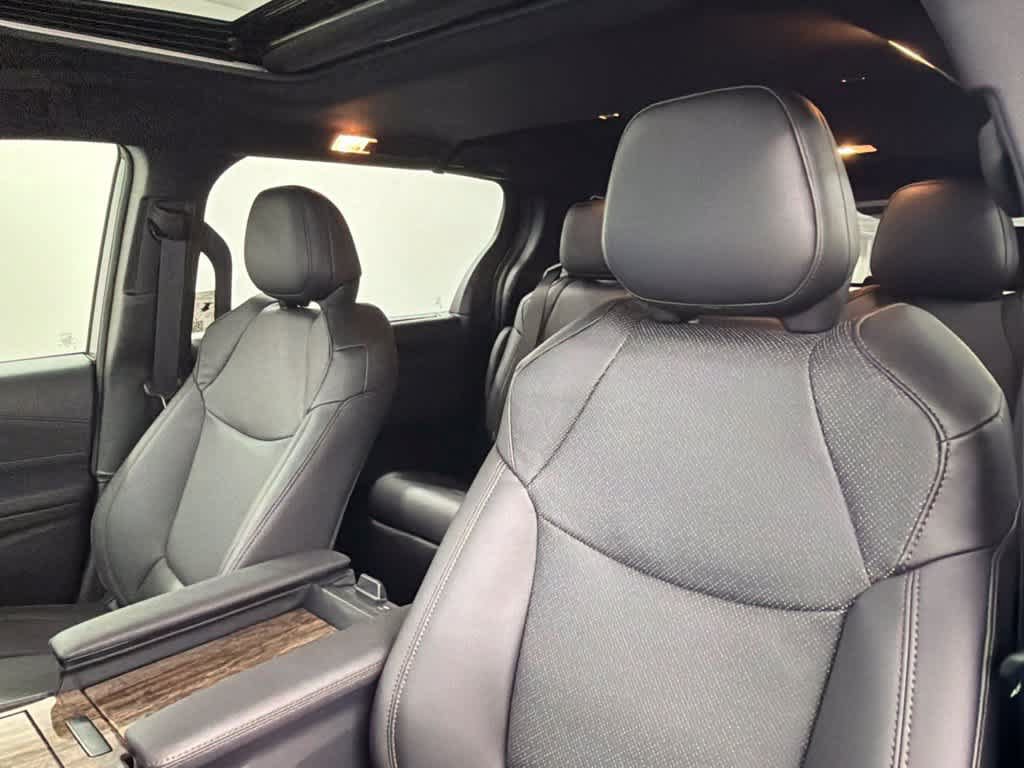 Certified 2026 Toyota Sienna Limited FWD image 24
