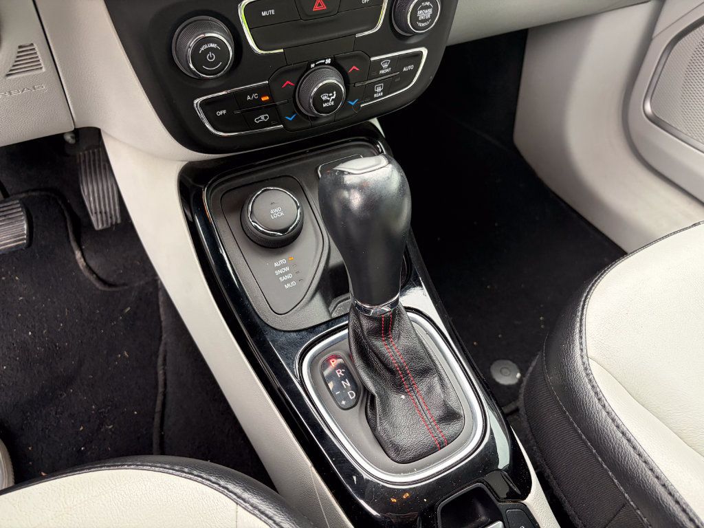 Used 2020 Jeep Compass Limited AWD/4WD image 20