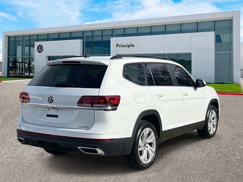 Used 2023 Volkswagen Atlas SE w/ Panoramic Sunroof Package image 3