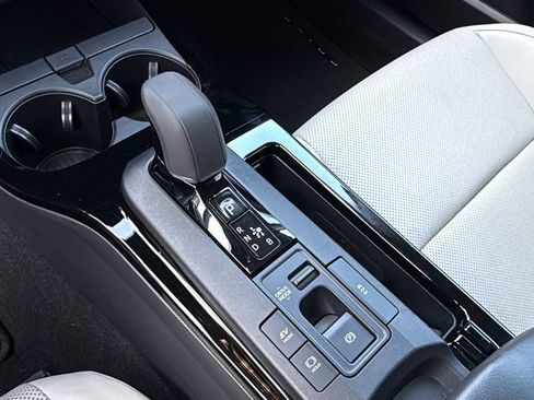 Used 2023 Toyota Prius Limited image 7