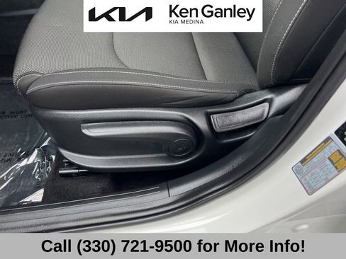 Certified 2023 Kia Forte LXS image 29