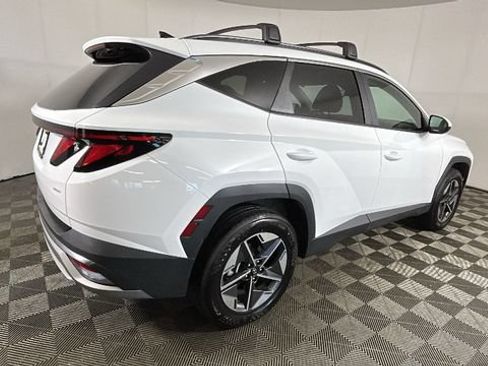 Certified 2025 Hyundai Tucson SEL AWD/4WD image 2