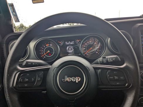 Used 2021 Jeep Wrangler Unlimited Sport AWD/4WD image 22