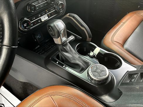 Used 2024 Ford Bronco Outer Banks image 15