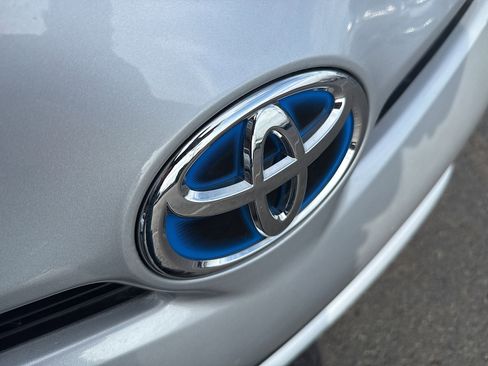 Used 2015 Toyota Prius Three image 27