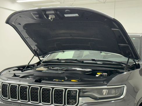 Used 2024 Jeep Wagoneer Series II w/ Flexible Seating Group image 59