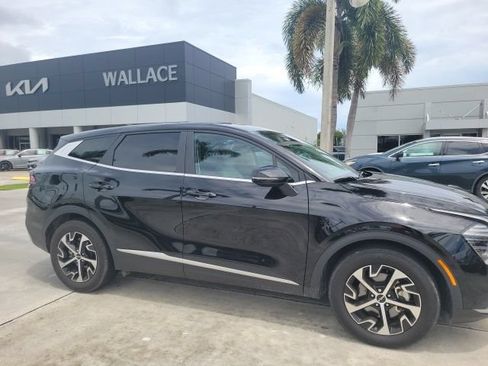 Certified 2024 Kia Sportage EX FWD image 2
