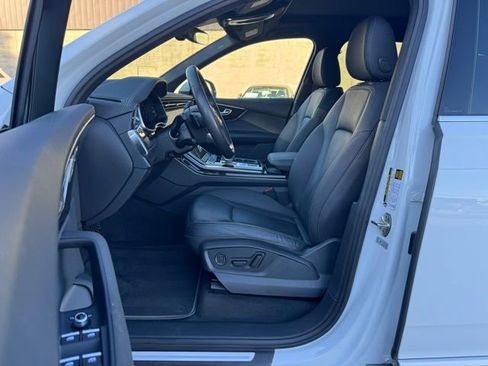 Used 2025 Audi Q7 2.0T Premium w/ Convenience Package image 12