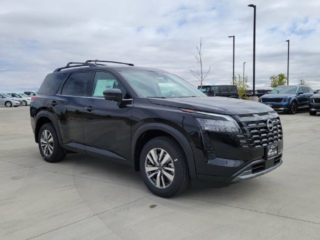 New 2026 Nissan Pathfinder SL AWD/4WD image 4