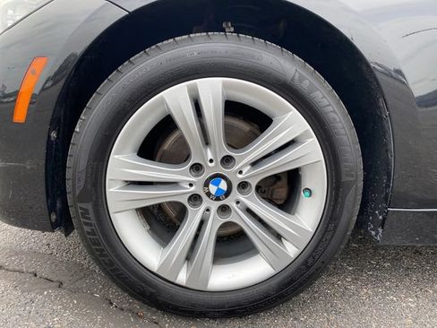 Used 2017 BMW 330i xDrive Sedan AWD/4WD image 23