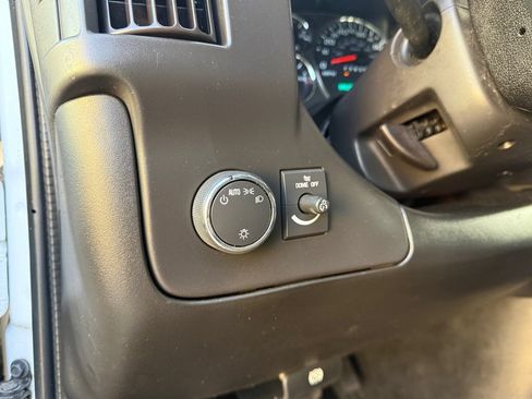 Used 2020 Chevrolet Express 2500 w/ Driver Convenience Package RWD image 17