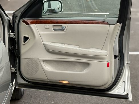 Used 2006 Cadillac DTS image 73