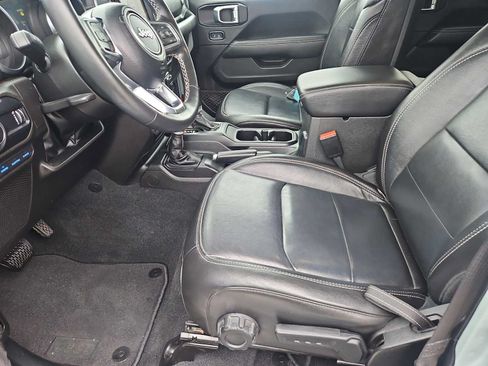 Used 2023 Jeep Wrangler Unlimited Sahara w/ Cold Weather Group AWD/4WD image 35