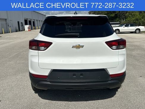 Used 2024 Chevrolet TrailBlazer LS w/ LS Convenience Package FWD image 8