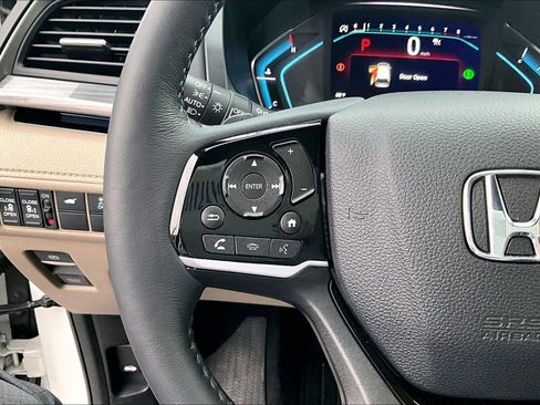 Used 2023 Honda Odyssey Elite image 24