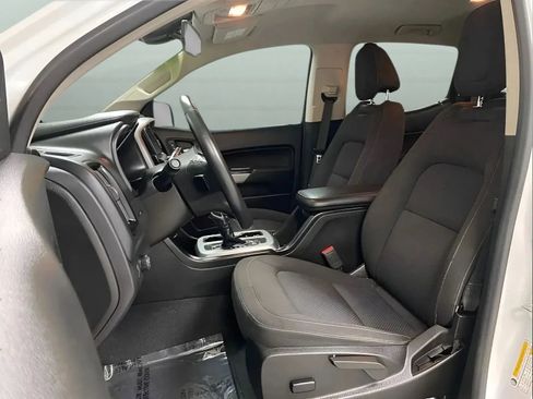 Used 2022 Chevrolet Colorado LT w/ Safety Package RWD image 10