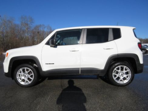 Used 2023 Jeep Renegade Latitude image 8