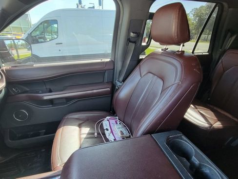 Used 2022 Ford Expedition Max Limited RWD image 9