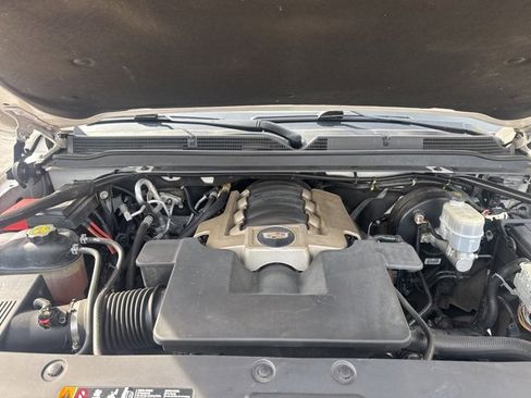 Used 2019 Cadillac Escalade ESV Platinum image 44
