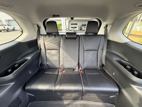 Used 2025 Toyota Grand Highlander AWD image 5