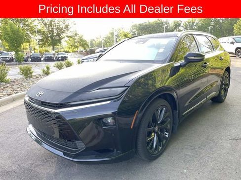 Used 2025 Toyota Crown Signia w/ Advanced Technology Package AWD/4WD image 1