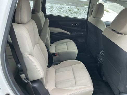 Certified 2024 Subaru Ascent Premium w/ Convenience Package image 17