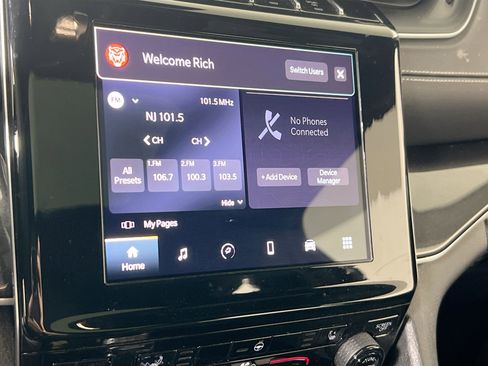 Used 2023 Jeep Grand Cherokee Altitude AWD/4WD image 13