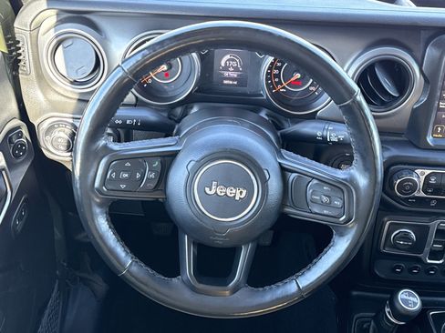 Used 2023 Jeep Gladiator Sport image 25