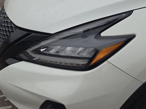 Used 2022 Nissan Murano SV w/ SV Midnight Edition Package image 14