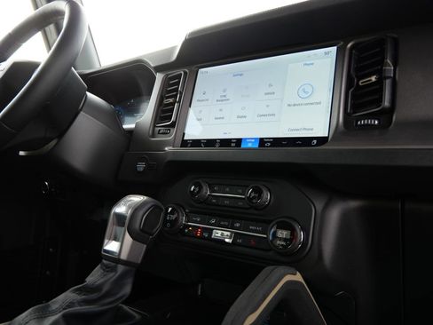 New 2025 Ford Bronco Badlands image 17