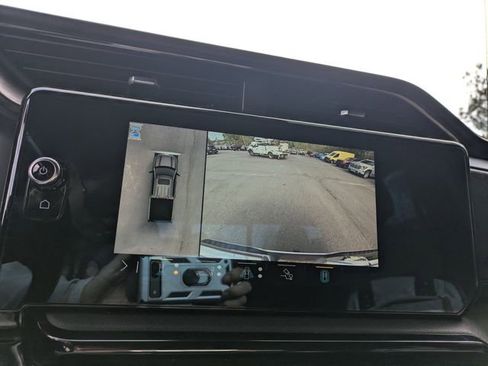 Used 2023 GMC Sierra 1500 AT4 w/ AT4 Premium Package image 21