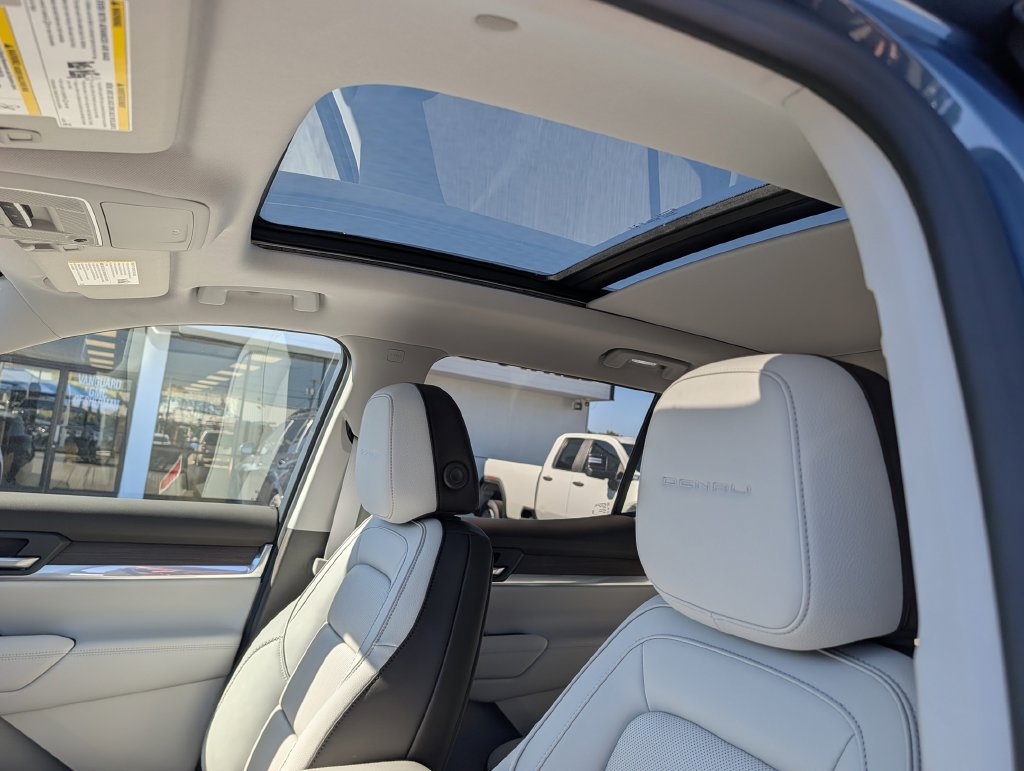 New 2027 GMC Terrain Denali w/ LPO, Floor Liner Package AWD/4WD image 27