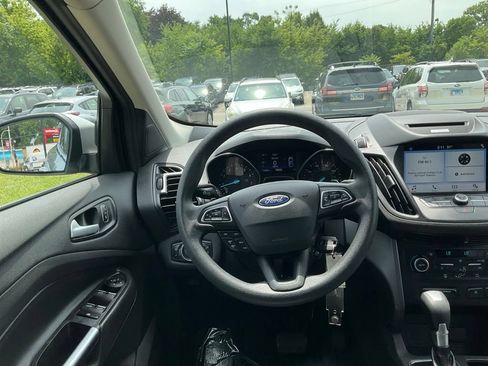 Used 2017 Ford Escape SE w/ Equipment Group 201A AWD/4WD image 31