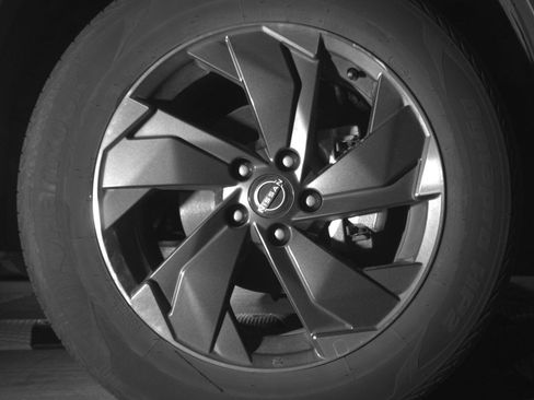 Used 2025 Nissan Rogue SV AWD/4WD image 13