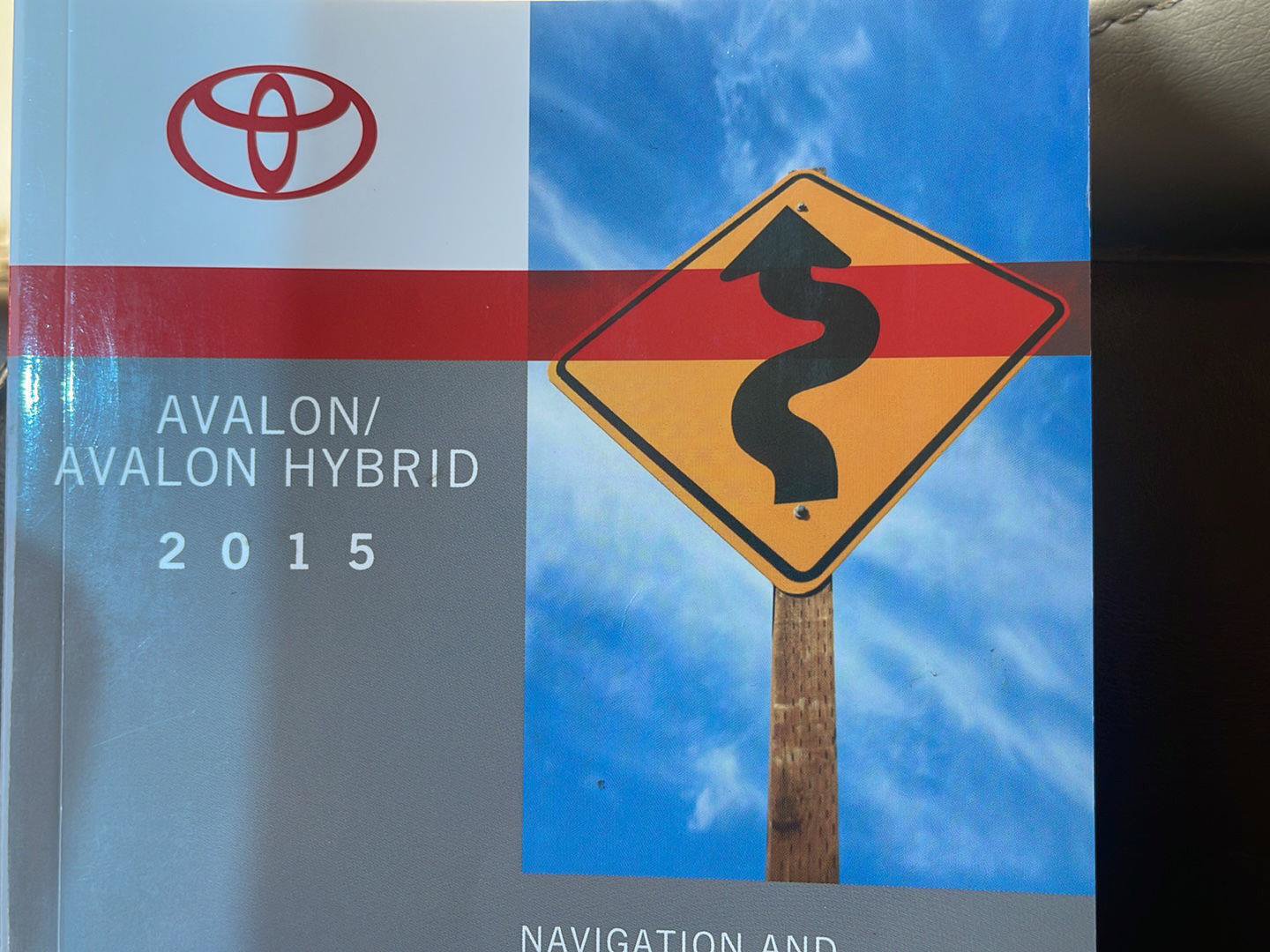 Used 2015 Toyota Avalon XLE Premium FWD image 31