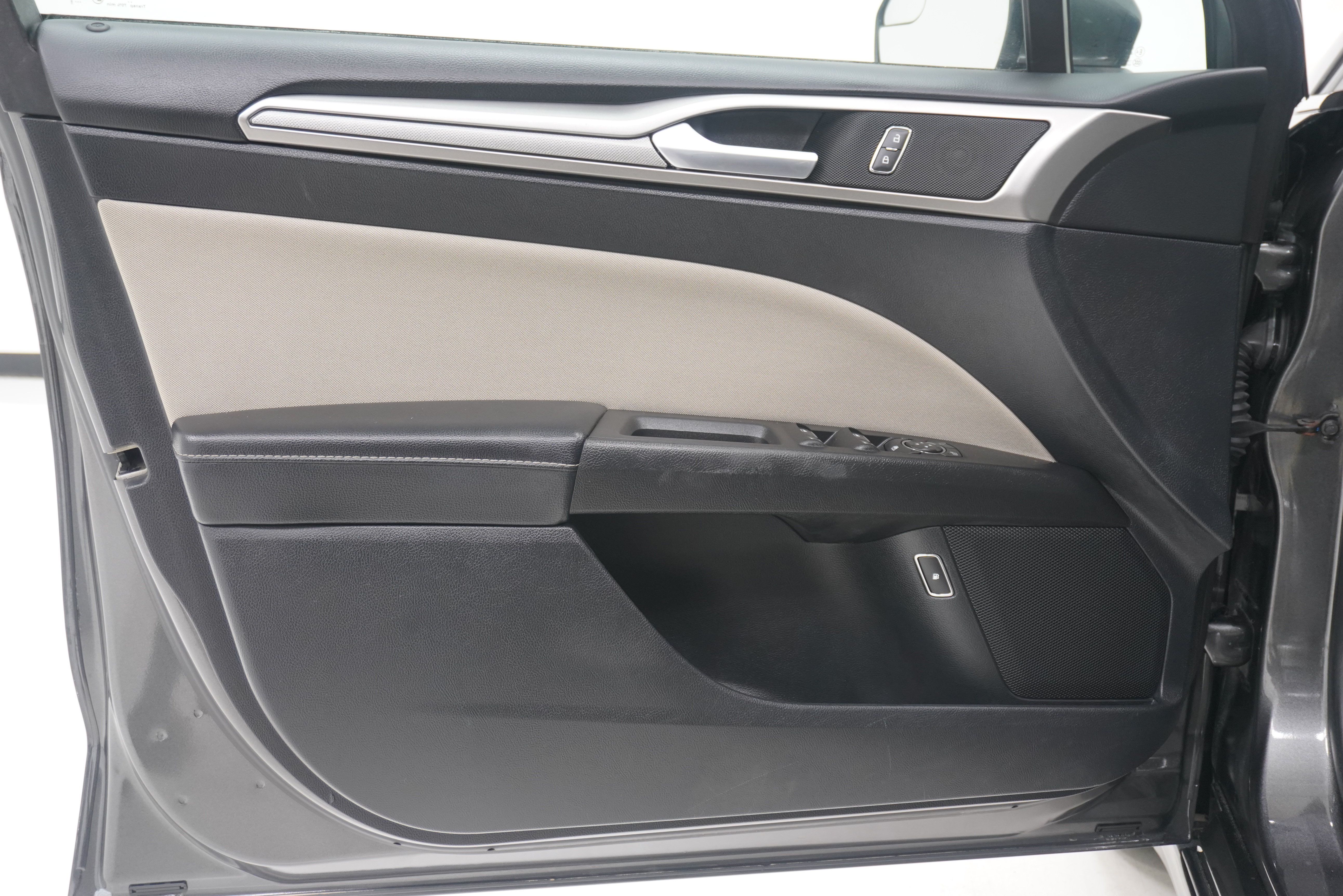 Used 2018 Ford Fusion S FWD image 14