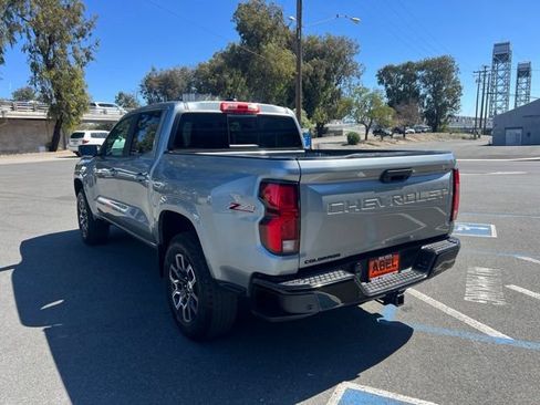 Used 2023 Chevrolet Colorado Z71 w/ Z71 Convenience Package 2 AWD/4WD image 10