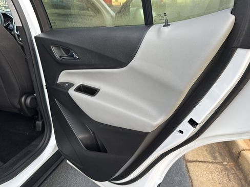 Used 2022 Chevrolet Equinox LT image 13