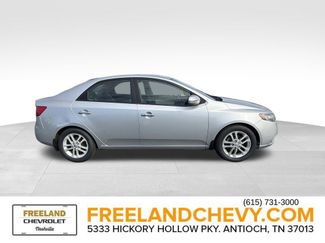 Used 2011 Kia Forte EX w/ Tech Pkg video 2